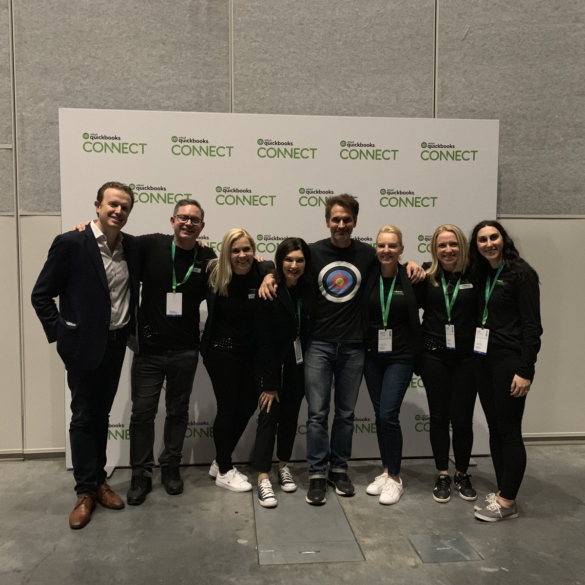 The <a href="/QuickBooksAU/">QuickBooks Australia</a> gang hangs out with <a href="/toddsampsonOz/">Todd Sampson</a> at #QBConnect <a href="/BiancaBowronCut/">Bianca Bowron-Cuthil</a> @angiekarpouzis <a href="/juleswallace16/">Julianne Wallace</a> <a href="/BowdenMel/">Melissa Bowden</a> <a href="/JD_Intuit/">John Dunkerley</a>