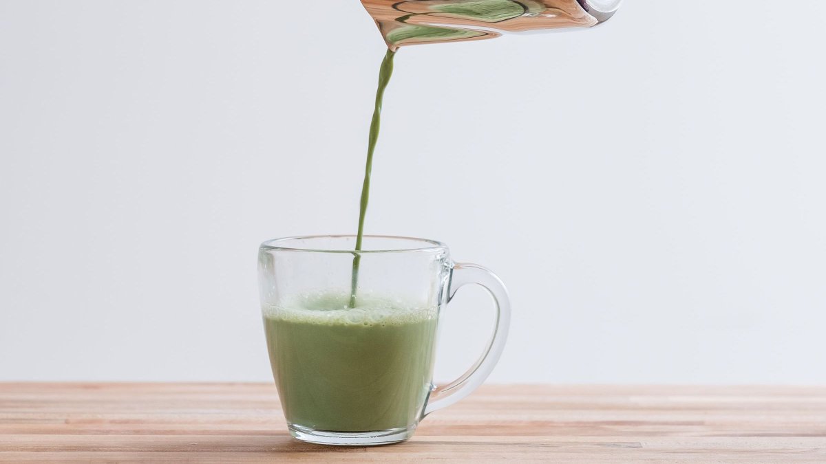 Whether you enjoy your #matcha hot, iced, as a latte, or as a shot– our signature, ceremonial-grade matcha is one special drink. 🍵⚡️ We work closely with a family farm in Uji, Japan (the birthplace of matcha) that has been a matcha manufacturer for over 100 years. #TownshendsTea