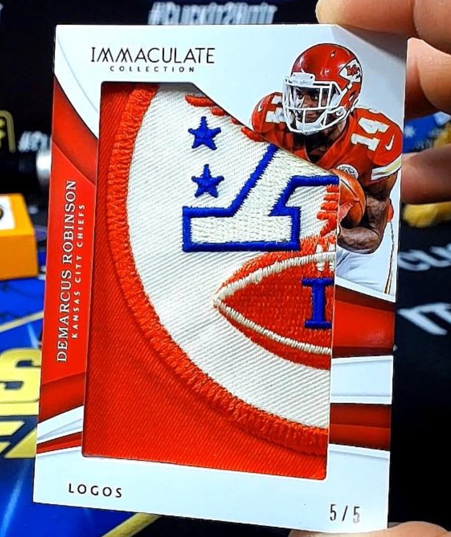 ClubOneOfOne1's tweet photo. DeMarcus Robinson jumbo patch #UniquePatch from the amazing @TopShelfBreaks archives. Out of @PaniniAmerica Immaculate. https://t.co/7sNaZtUOEO