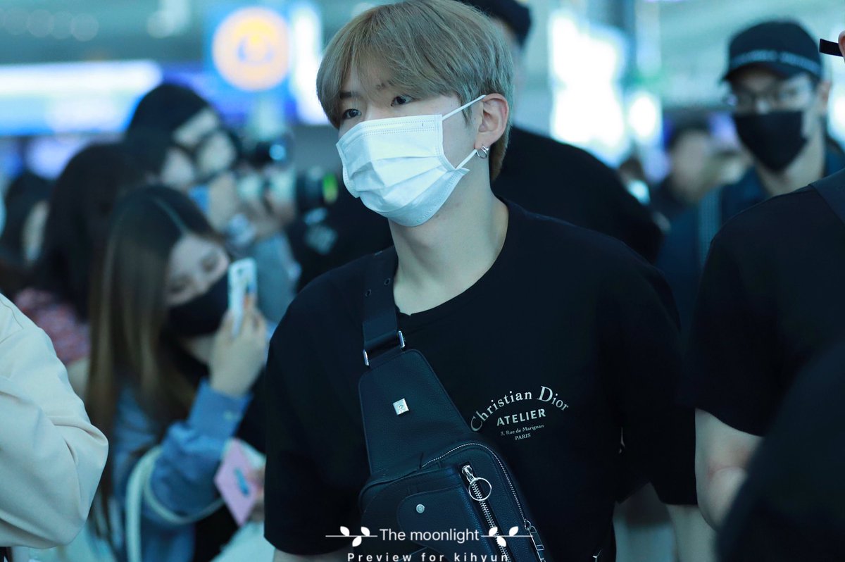[pre] 190531 인천 출국
잘 가다 와요💕
#몬스타엑스 #기현 #Kiyhun
#MONSTAX <a href="/OfficialMonstaX/">몬스타엑스_MONSTA X</a>