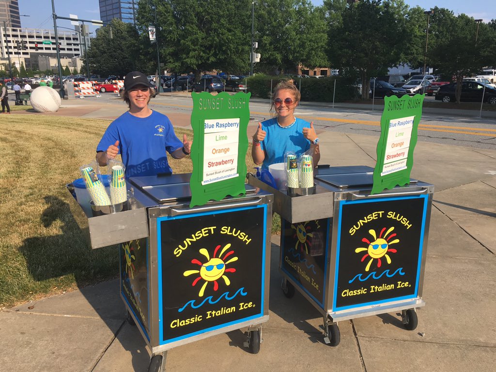 adaure's tweet photo. And so it was how #ProjectSlugger commenced 💃🏽💃🏽. Until the next time in @DowntownGSO it’s a wrap from #LeMoi , #Guilford @GSOHoppers and the folks at @SunsetSlushLex #postnewscommentary #FunNews @WFMY https://t.co/q8girKzDEc