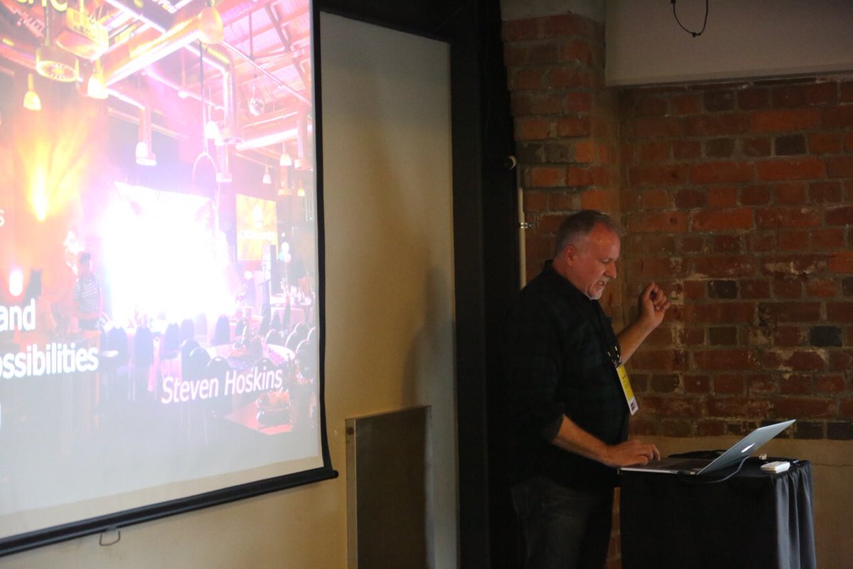 modesummit's tweet image. Great first session of presentations - from split screen to the uncanny, cultural interplay to visual music, and everything in between! 

#modesummit #motion #motiondesign #animation #cocamassey