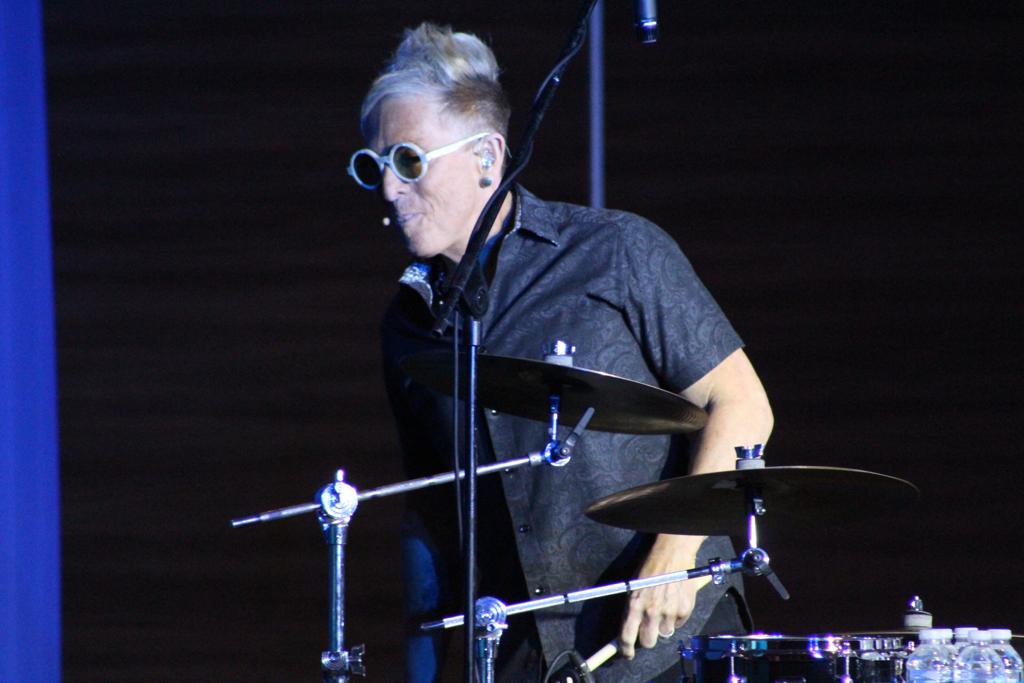 BBVASpark's tweet photo. 🇲🇽 @markyplanet: La actitud mueve nuestros comportamientos y estos determinan las consecuencias en nuestra vida. Al cambiar nuestra actitud podemos crear un comportamiento deseado y tener un mejor resultado. #BBVAOpenSummit 👨‍🎤😆 https://t.co/FoSl8RwNVm
