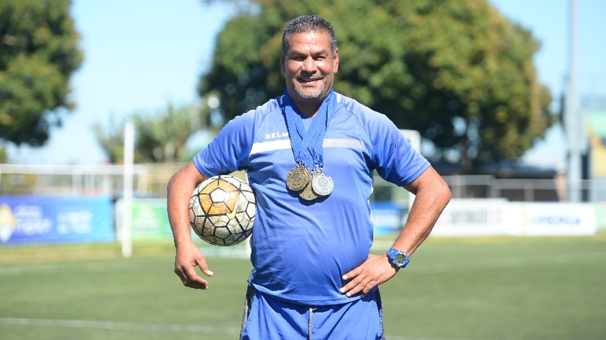elimparcial2019's tweet photo. #Deportes| René Obdulio Alas, quien se desempeñaba como preparador de porteros del Santa Tecla F.C desde el 2012, falleció la tarde del pasado miércoles. Conozca más detalles: https://t.co/67G8qBA6DM https://t.co/dFIN8bwGKH