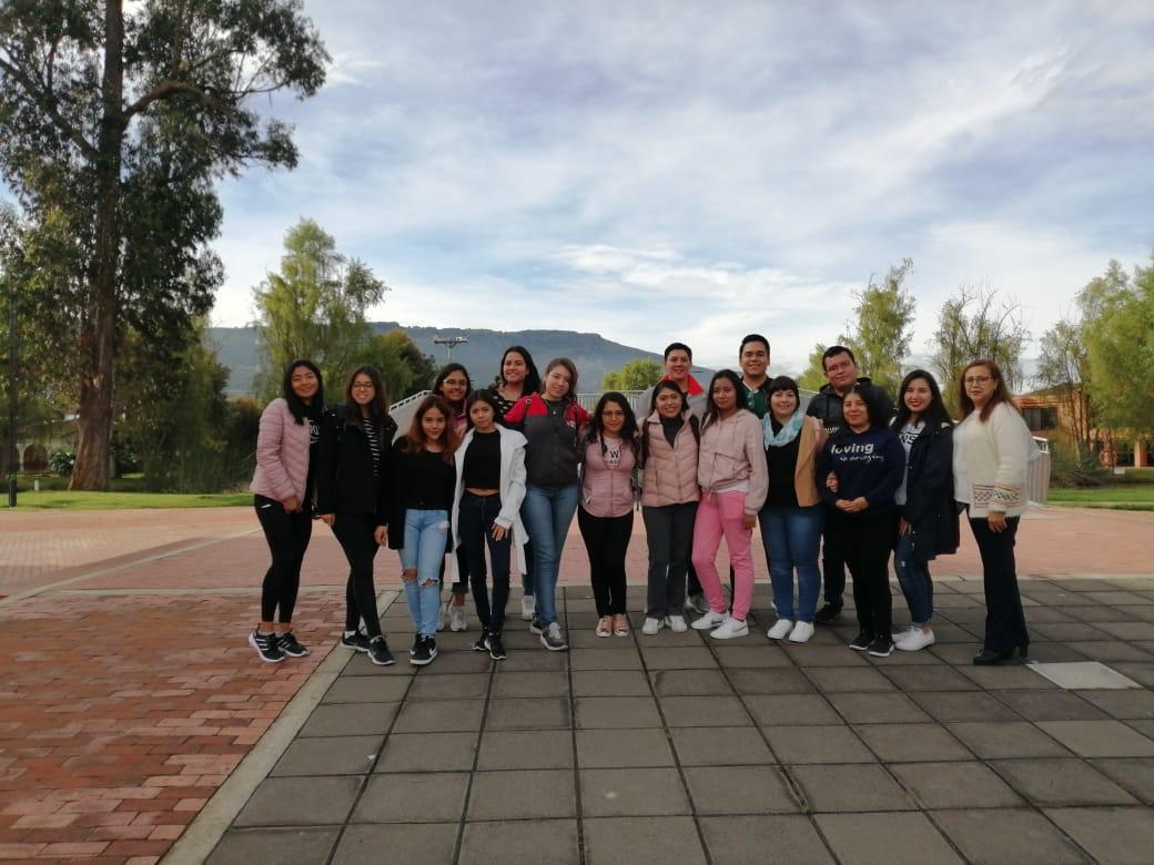 MedicinaSabana's tweet photo. 16 estudiantes de 6, 7 y 8 semestre de Medicina de la  
@UPAEP se encuentran realizando durante 1 mes su rotación en el #HospitalSimuladoUnisabana ¡Bienvenidos a @unisabana! https://t.co/EZbXtPATtS