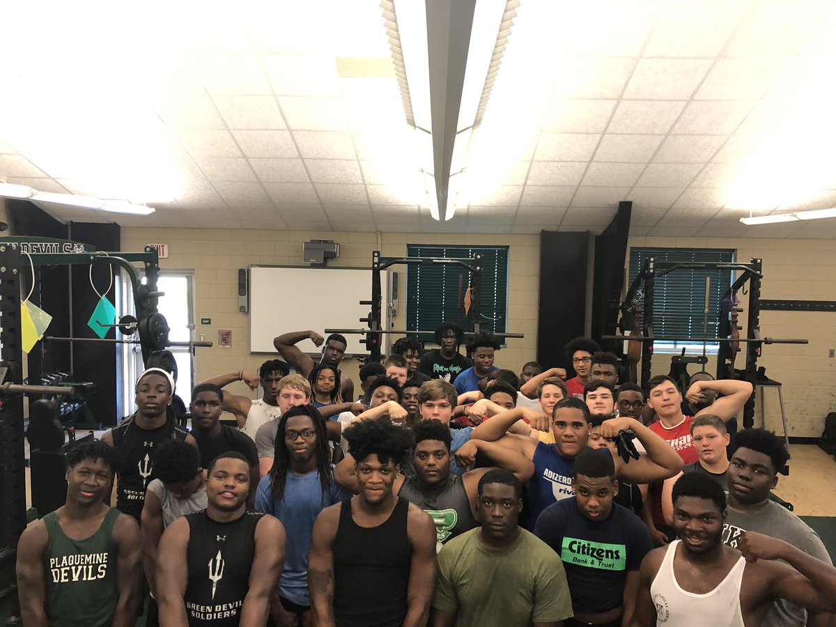 greendevilath's tweet photo. We want to give a shoutout to this group of men for not missing a workout this week!! #3for3 #weightroomwarriors https://t.co/GCvZjs4QtF