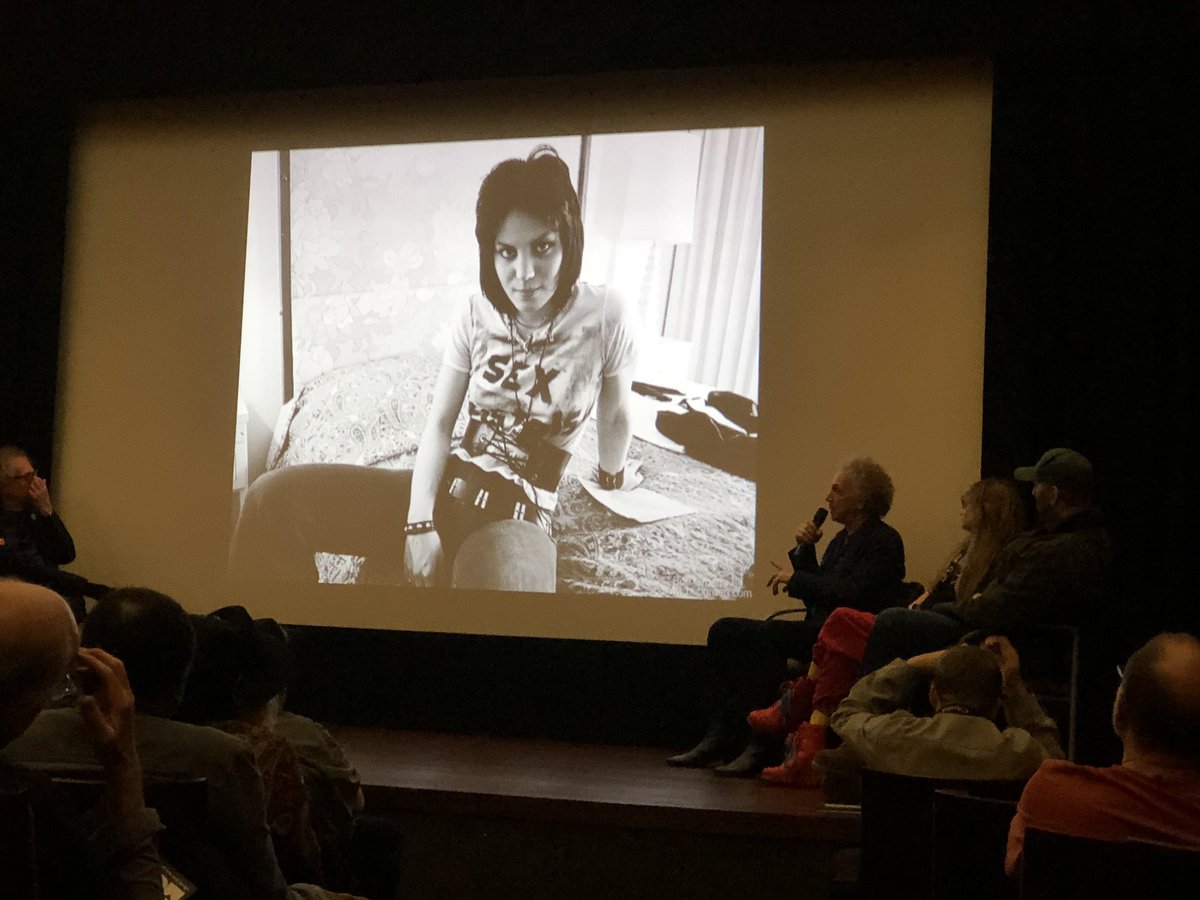 MADmuseum's tweet image. LA. December 1976. @joanjett at the Sunset Marquis hotel. “She made the Sex Pistols t-shirt herself because the band didn’t have any merch” @bobgruen01  “I love the contrast w/ the bedspread,” @PKMBook #PunkGraphics