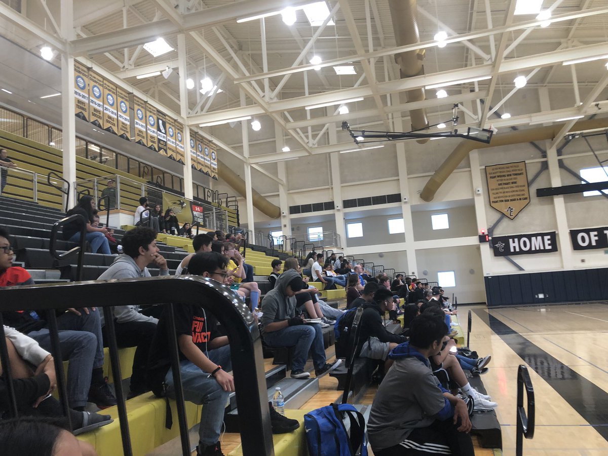 ACHS Link Crew tweet media