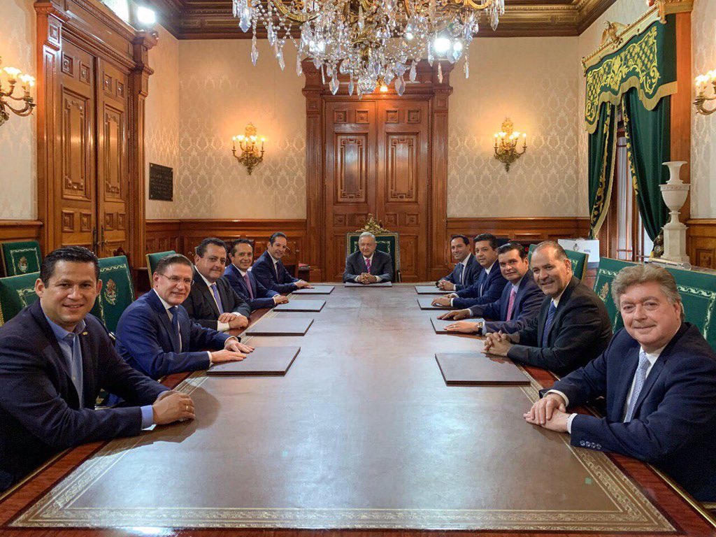 Gobernadores de <a href="/AccionNacional/">Acción Nacional</a> sostuvimos una reunión de trabajo con el Presidente <a href="/lopezobrador_/">Andrés Manuel</a>. Avanzamos en la Alianza por la Concordia y Prosperidad, proyectos de infraestructura para impulsar el desarrollo económico y acciones contra la corrupción, impunidad y pobreza.