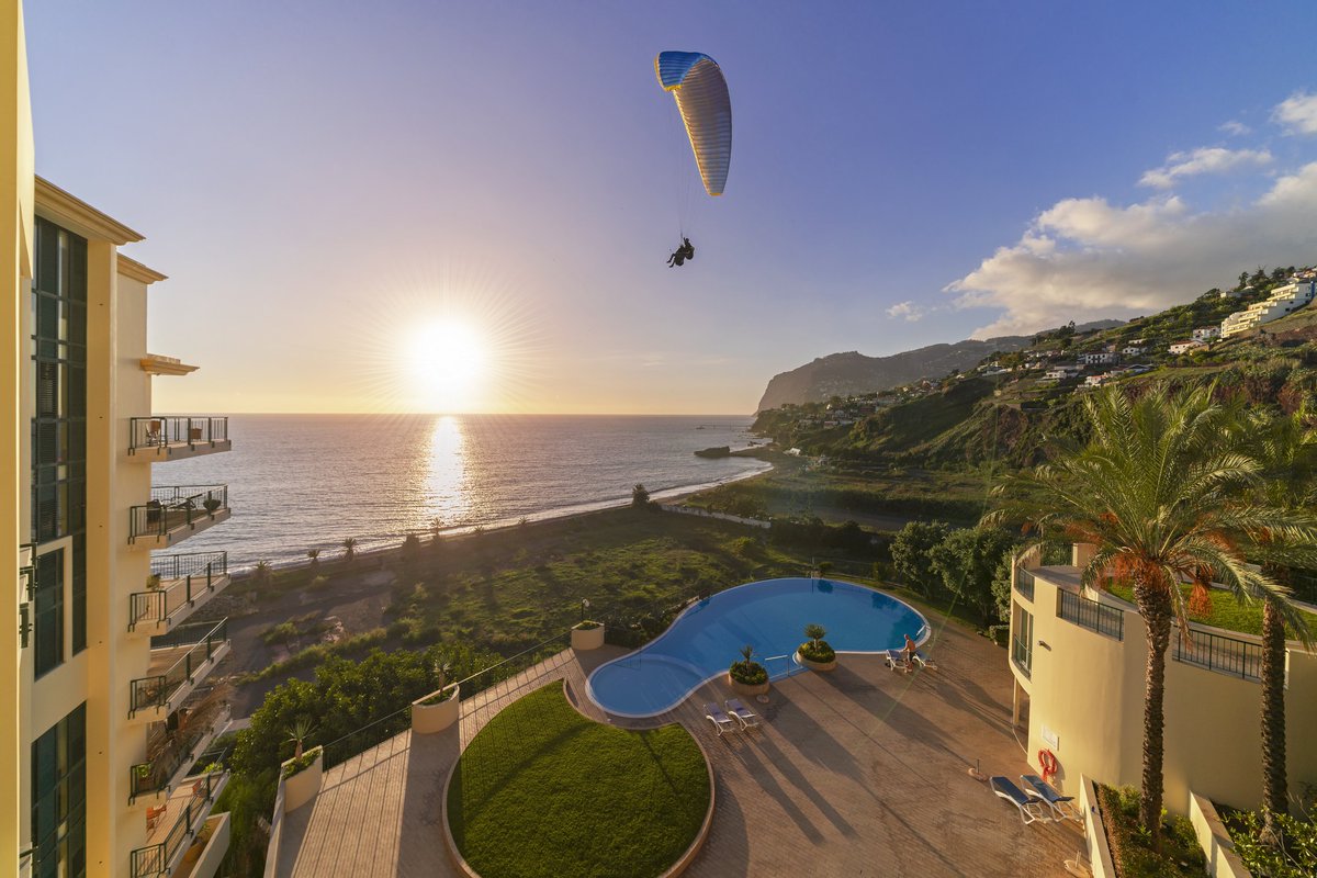 traveltomadeira's tweet photo. Thinking of coming to Madeira? Maybe Vila Formosa apartment is what you're looking for. Check here > https://t.co/PyZj8Hksf9 
#traveltomadeira #madeira #madeiraisland #airbnb #airbnbmadeira #airbnbfunchal #airbnbsuperhost #superhost #funchal #visitfunchal #visitmadeira https://t.co/MYfuUV1Yv3