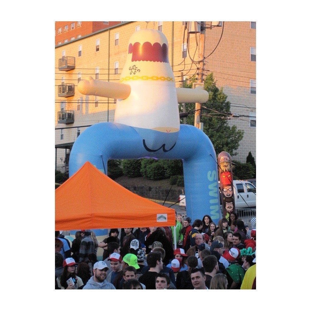 ModernEvents's tweet photo. #TBT DJing the @AdultSwim #BlockParty at #WVU. So fun! So Weird!

#AdultSwim #ATHF #Carnival #DJ #EventsDJ #CorporatePartyDJ #Fun #Dancing https://t.co/OFPUGDcj7a