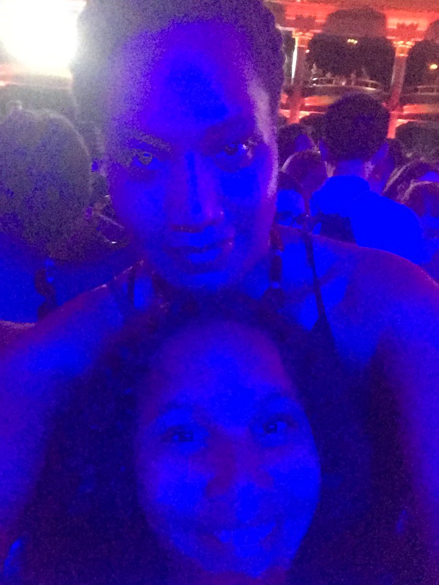 GirlRaavi's tweet photo. Staying out pass my bedtime to kick it at the Rave with my momma! Seriously, she muscled through the crowd to get me in the front row! https://t.co/VW92bFLw9o
