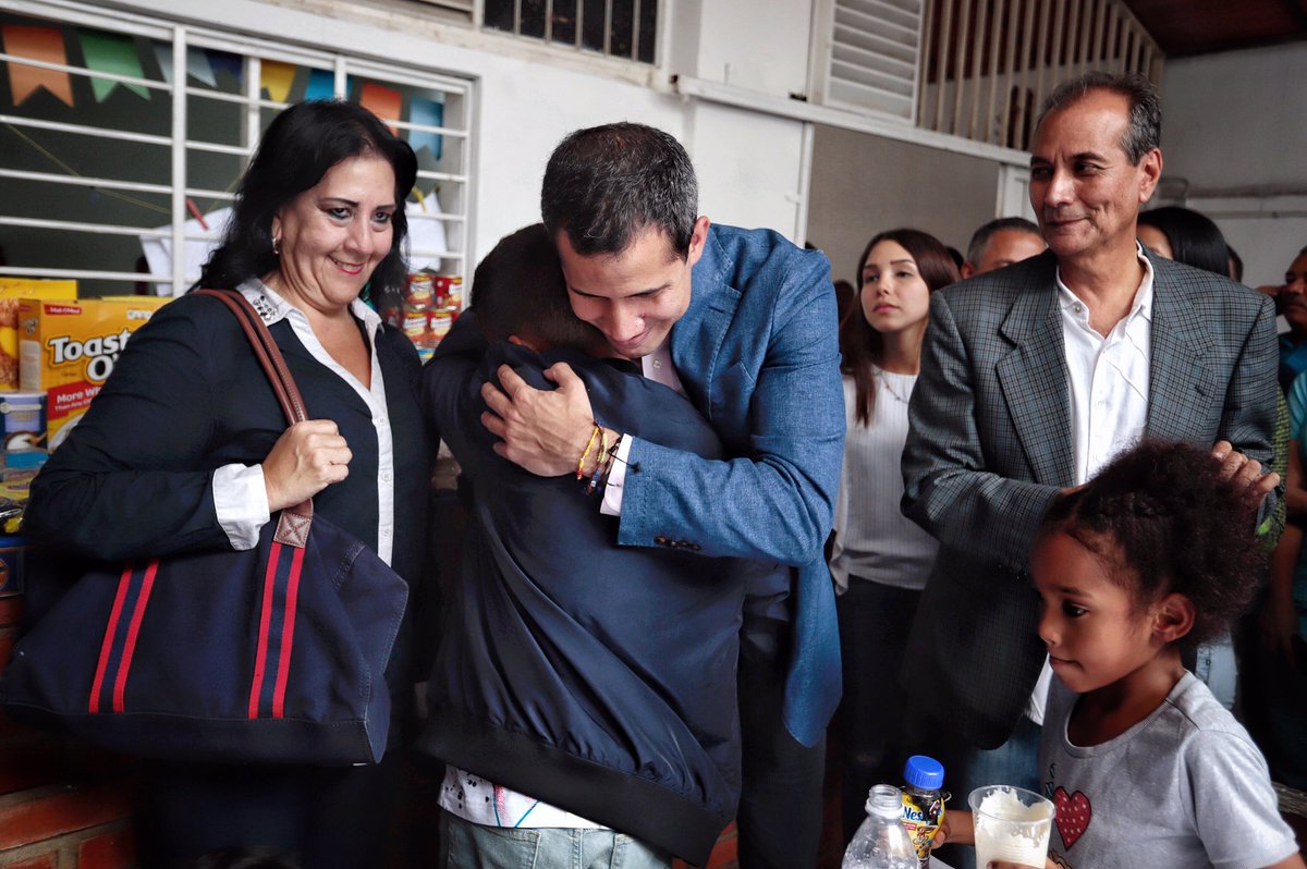 jguaido's tweet photo. El centro de nuestra política es poder generar oportunidades. Para eso debemos atender a los más vulnerables y detener la emergencia humanitaria.

Nos honra poder colaborar con cientos de venezolanos que salvan vidas. Sabemos que para detener la tragedia debe cesar la usurpación. https://t.co/0RjCthD6zP