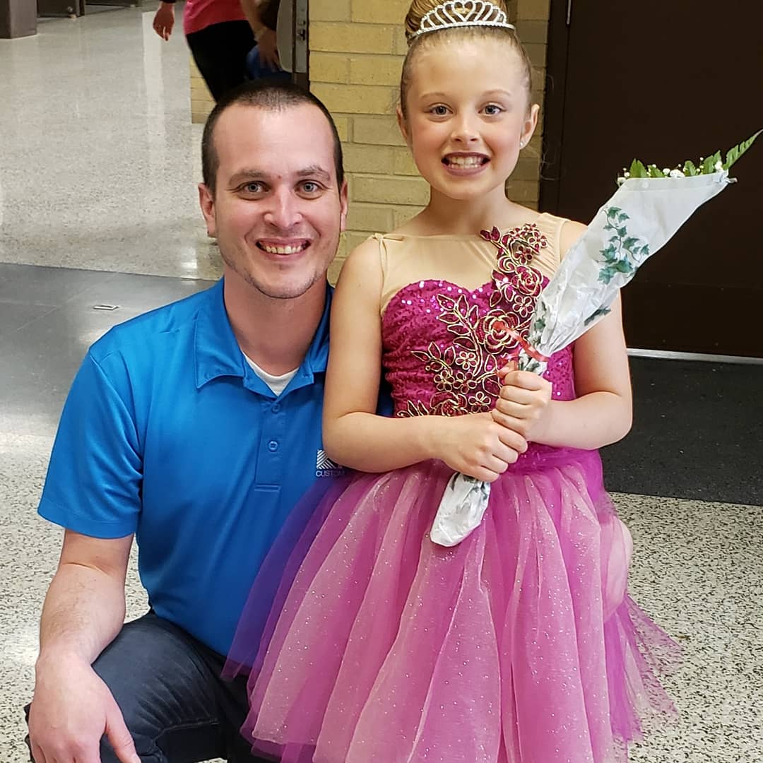 idkdestroyer's tweet photo. I watched my precious little girl's first ballet recital tonight. Saying I am proud doesn't do it justice. Love her so much. #dancedads #myheart #daddystuff https://t.co/EvQONVhrGX
