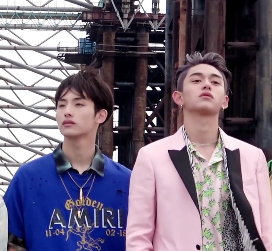 Dongcasarchive's tweet photo. 🤭😁
#윈윈 #WINWIN #董思成 #루카스 #黄旭熙 #LUCAS #동카스 #WayV_TakeOff https://t.co/nDgdRlATLZ