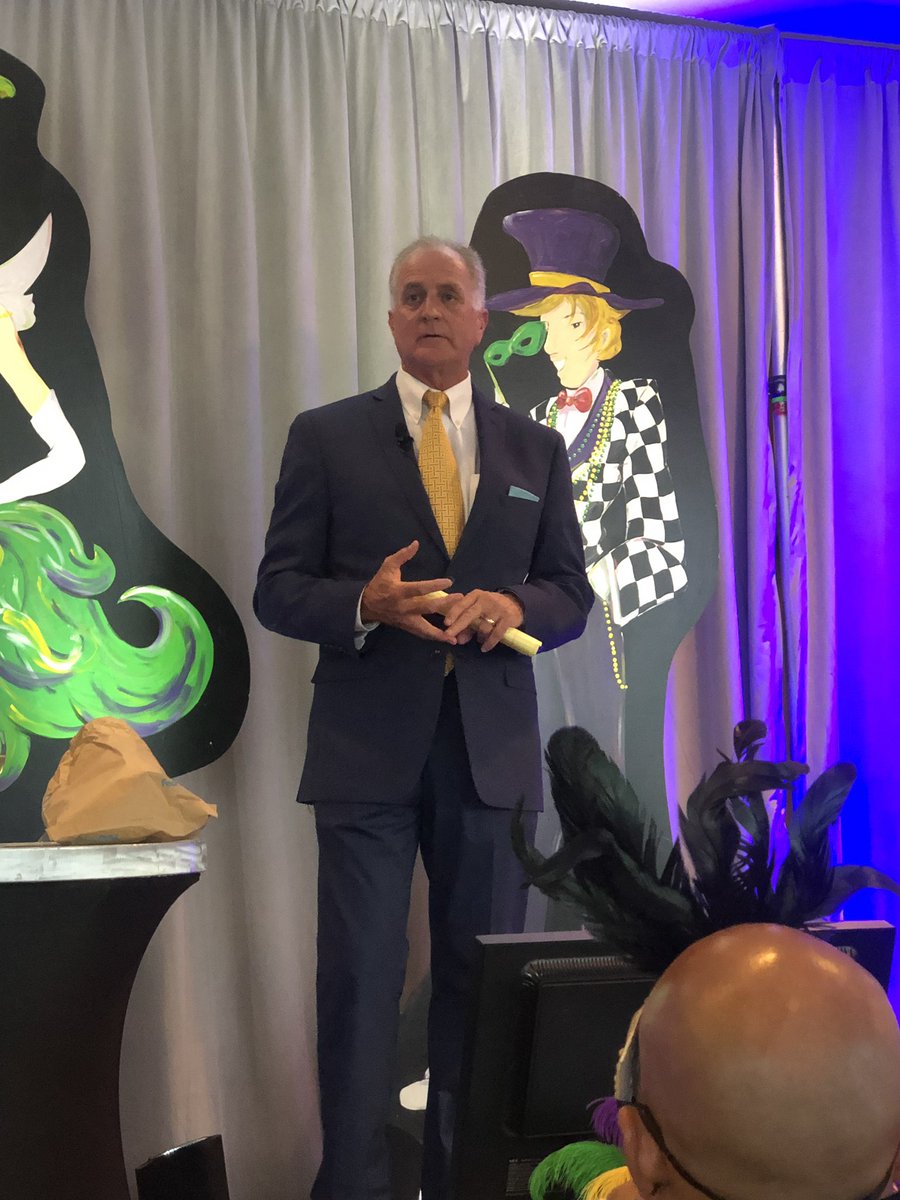 How can you go wrong when Scott Coe is hosting MAC Awards? #mac2019 #cuatmac <a href="/macassociation/">Mktg Assoc of CUs</a>