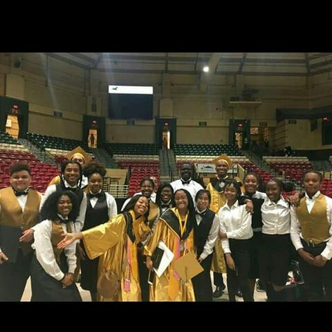 always_katrina's tweet photo. Are last orchestra picture with 2019 🎓 
I will miss yall.
I hope yall do the best in what ever yall do next. I love yall and i will miss yall❤❤❤😘
#OxonGrad2k19 https://t.co/afIVy7HH5O