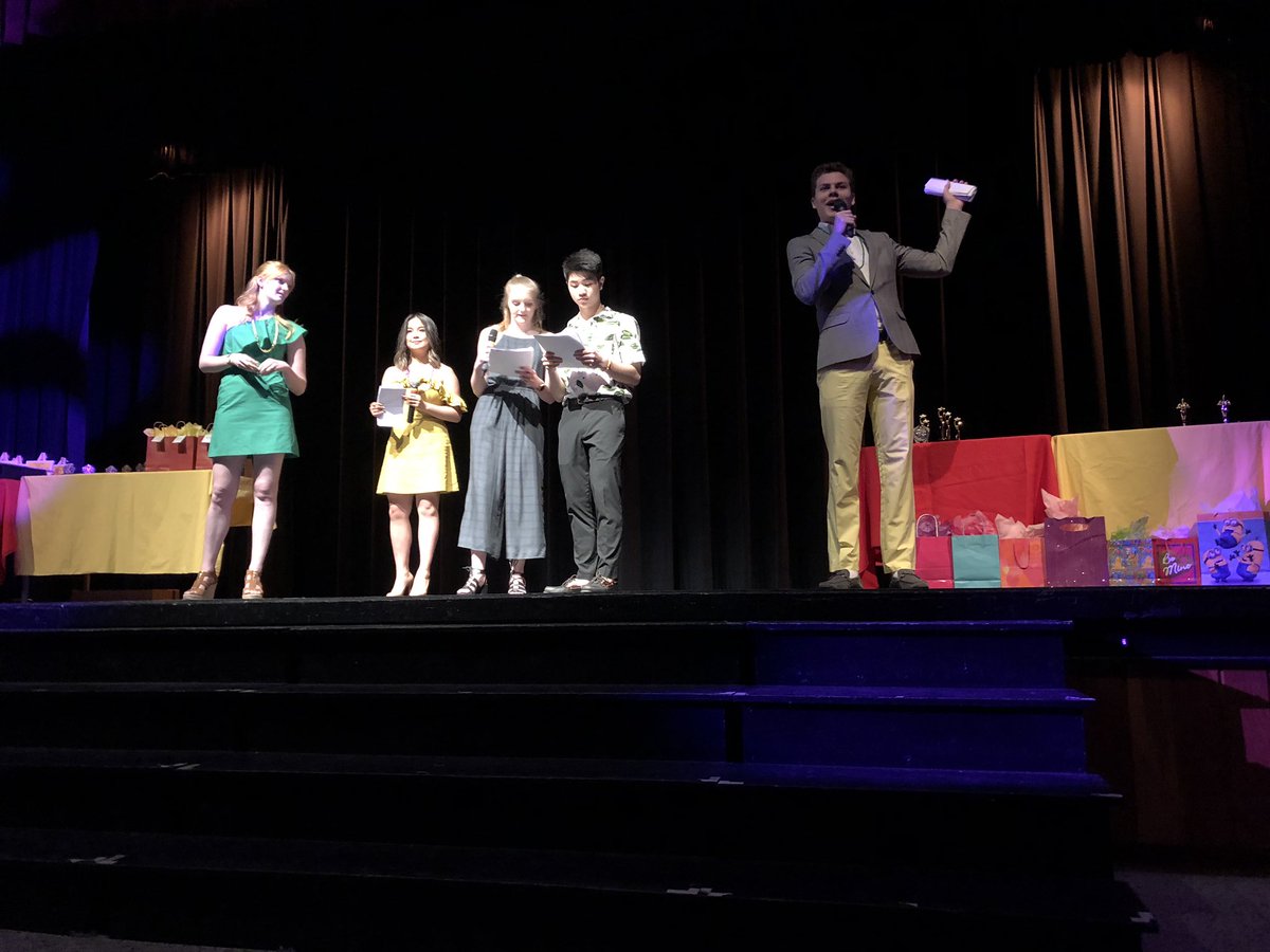 SaharMonzavi's tweet photo. Recognizing our incredible students and their outstanding contributions to the Arts at Nelson’ @nelsonhdsb @nelson_drama https://t.co/xOm13ItedI