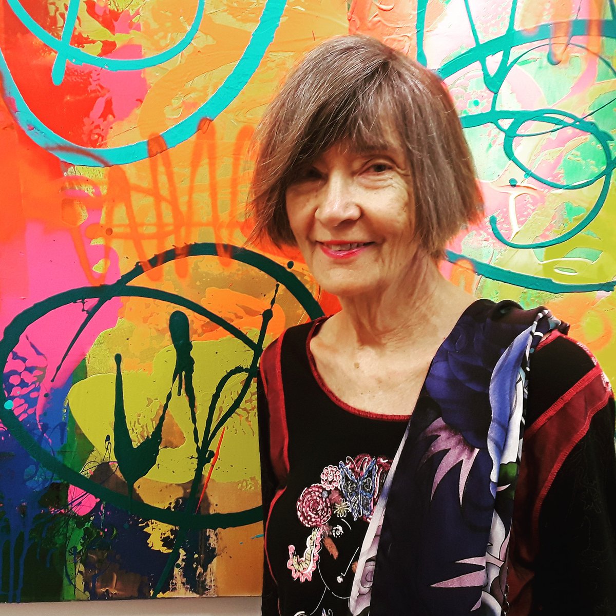 OTownFunNow's tweet photo. Tonight, Artist #vickiewilsonwilson was featured at #serendipity #dtorlando . #abstractart #coworklab #artistscommunity #orlandoarts https://t.co/qnle0HfcRB