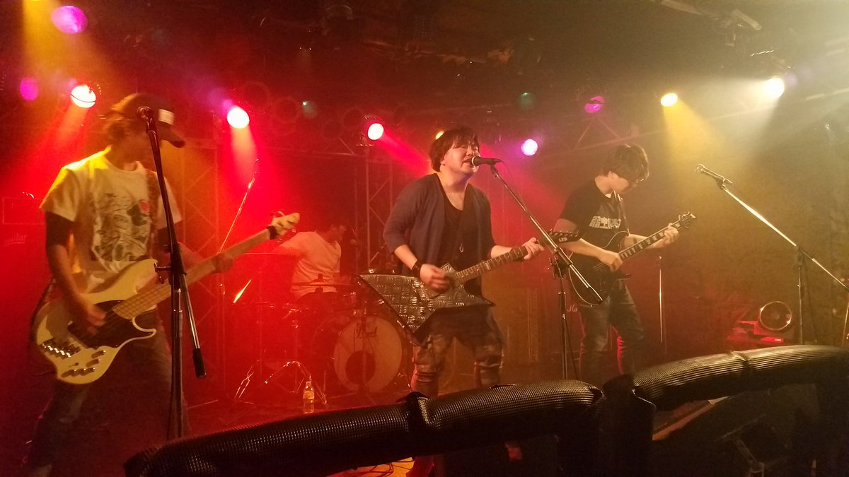 EXISTENCE_JP's tweet photo. 本日EXISTENCEレコ発ライブ！
四谷アウトブレイクで21:40からです！
EXISTENCEを見に来たと受け付けで言ってくださいね！
おまちしております！
チケット代:1500円＋ワンドリンク

#EXISTENCE #俺とお前の存在証明 https://t.co/dVn0gNuCDK