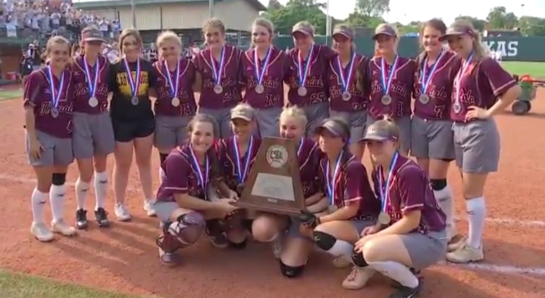 DogsThorndale's tweet image. 💥2A State Runner Up💥
You BALLERS have raised the bar for years to come. Making history week after week and transforming Lady Dog Softball as we know it. Impacting so many with your unbelievable abilities! 💪🥎💥 #thorndale #ladydogs #keepgrinding #seniorleaders #BETWECOMEBACK