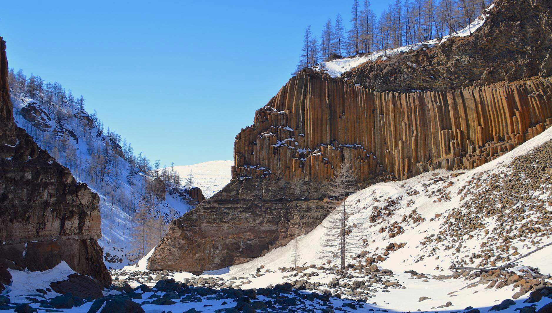 Красные камни Норильск плато Путорана