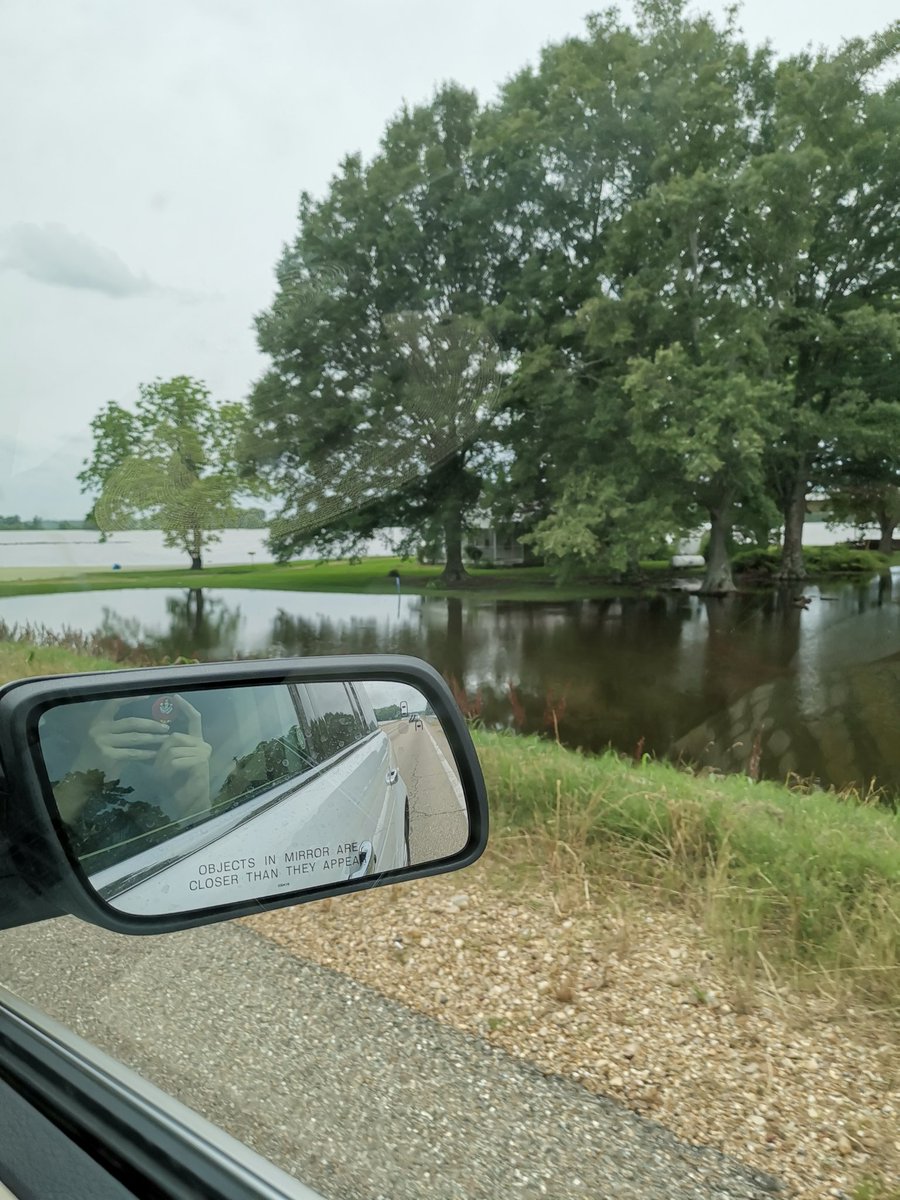 PETITHlne3's tweet photo. Aujourd'hui nous sommes à Jackson.. On a visité la ville. Tout le long de la route il y avait beaucoup d'inondations avec beaucoup de maisons sinistrées
Nous sommes dans l'état du Mississipi https://t.co/fgbjzmGCql