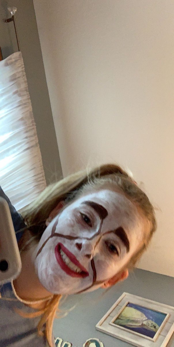 megwilson003's tweet photo. happy birthday rEEgan!! @rsommer5303 thanks for going down to the art room with me all the time!! wouldn’t want to share a birthday with anyone else ❤️🤪 https://t.co/BB3zAE5isw