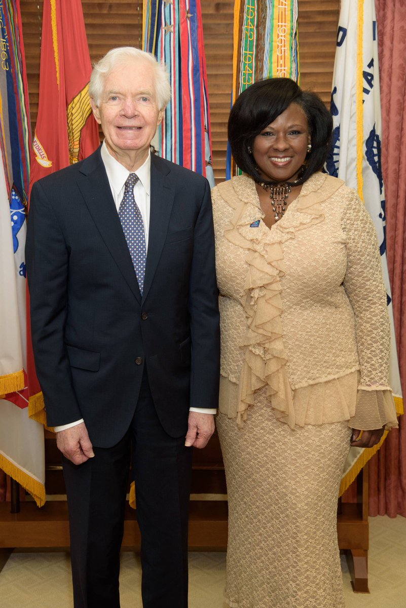 WDAMMiranda's tweet photo. Remembering longtime U.S. Senator Thad Cochran who died today at age 81. He served our state, in Congress, for four decades. While in Washington, D.C., it was always an honor to talk to him about education issues in Mississippi and on the national level. https://t.co/hd3FhSgFge