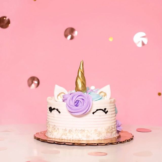 StaxIceCream's tweet photo. AAAND WE’RE BACK! Come check out our new look this weekend &amp; enjoy one of these mini unicorn ice cream cakes 🍦🍰
—
📸: @omgdessertgoals
—
#staxicecream #staxicecreamcakes https://t.co/N6nGhyb308 https://t.co/rDQ8AGtZr0