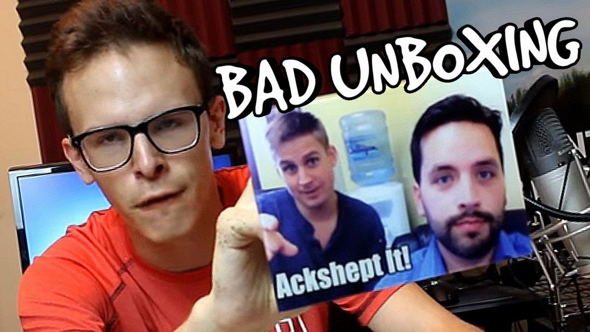 GatorTheLegend's tweet photo. New video out now! The Gator creates the greatest intro of all time for @Idubbbz hit series #badunboxing #GatorKnights https://t.co/OiuXwOp46L https://t.co/Rf2Us1tkJZ