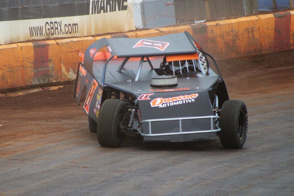 tanner_krohling's tweet photo. Here’s me ripping the top this last weekend, don’t worry I ordered a hood scoop and some new rockers from #perfomancebodies https://t.co/WPdH7ifz4O