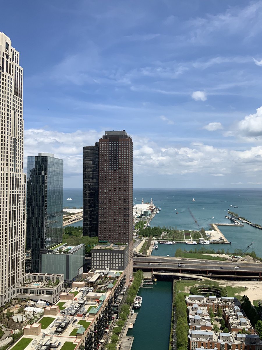 luciolework's tweet image. It’s finally warming up a bit in #chicago