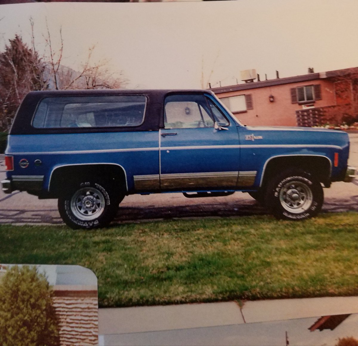 Lordsofslc's tweet photo. @chevrolet Sad to see you call this a Blazer. Way off the mark!  Show your young marketing staff a photo of real Blazer K5. https://t.co/83DPeItxpl
