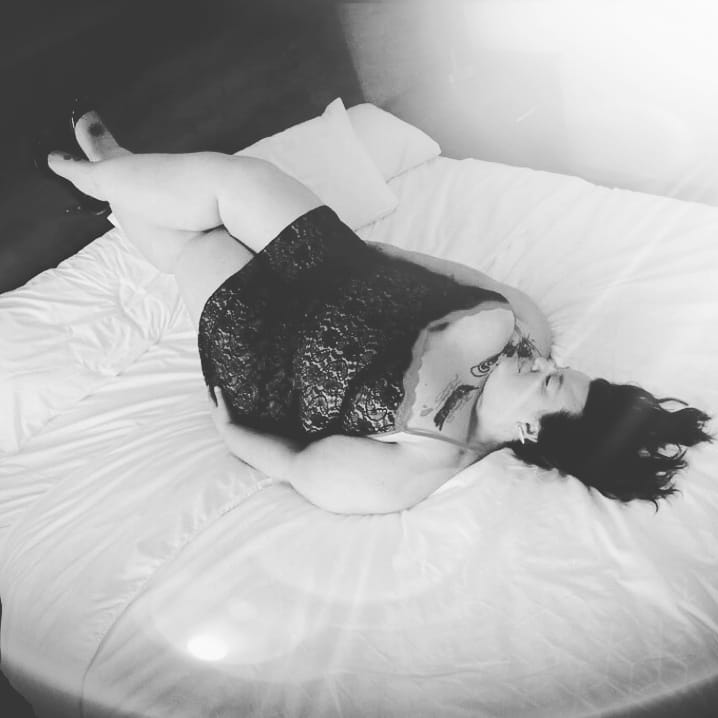 BtncPlus's tweet image. I may not have the perfect body for you but I have the perfect body for me. The best is yet to come
#sexybiggirl #sexylingerie #sexybbw #bigbootygirl #bigbootyproblem #thickandsexy #thickthighsmatter #thickthighs #thunderthighs #modellife #modeling #brandambassadors #lingerie