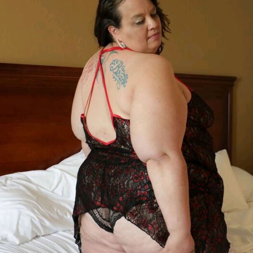 BtncPlus's tweet image. Dammmnnn iittt look at all that assssss!! 
#thickalicious #thickaliciousapparelbrandambassador #thickaliciousapparel #thickaliciousapparel #thickwhitegirl #thickandsexy #thickandcurvy #thickandtatted #thickandsexy #bigbootygirl #plussizemodel