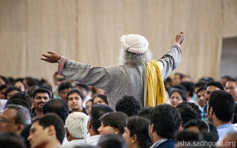 SadhguruJV's tweet image. Let us create an absolutely selfish world. That means what I want for myself, I want for everyone in the world. #SadhguruQuotes