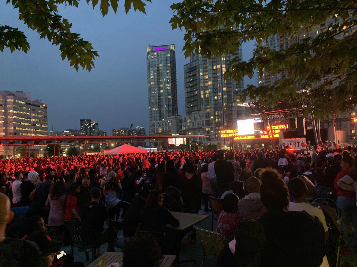 sventretrop's tweet photo. Celebration Square (Jurassic Park West) in #Mississauga is *THE* place to be this evening to watch Game 1 of the #NBAFinals. Go @Raptors! We the North (... west!) @MCSEvents #wethenorth  #raptors905 https://t.co/PvqYyiPchI