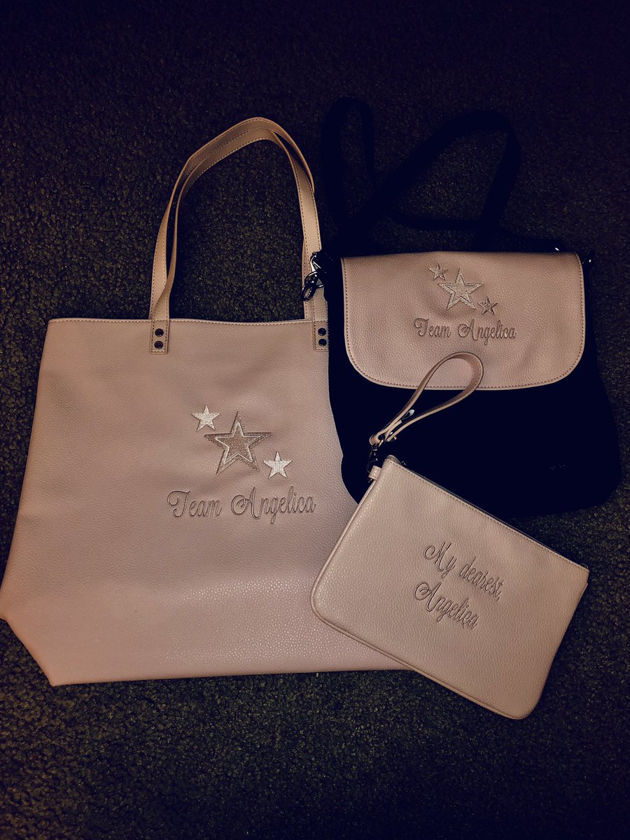 Leap1523's tweet photo. Well my #teamAngelica bags are officially ready for me to go cheer on @nikkireneesings, although the filter doesn’t show the true color (which is gorgeous)! #roseblush #commaafterdearest #consultantproblems #toomanypersonalizationoptions https://t.co/OIpxlHbMnJ