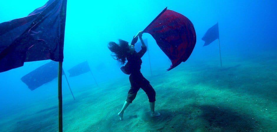 newmandala's tweet photo. NEW 🇮🇩 from @SEAsiaPasts: Cheng Nien Yuan continues her commentary on Singapore's Bicentennial with a look at how artists are addressing some of the issues left off the official program. https://t.co/SJEi7mPiiA https://t.co/UjqrRx21H7