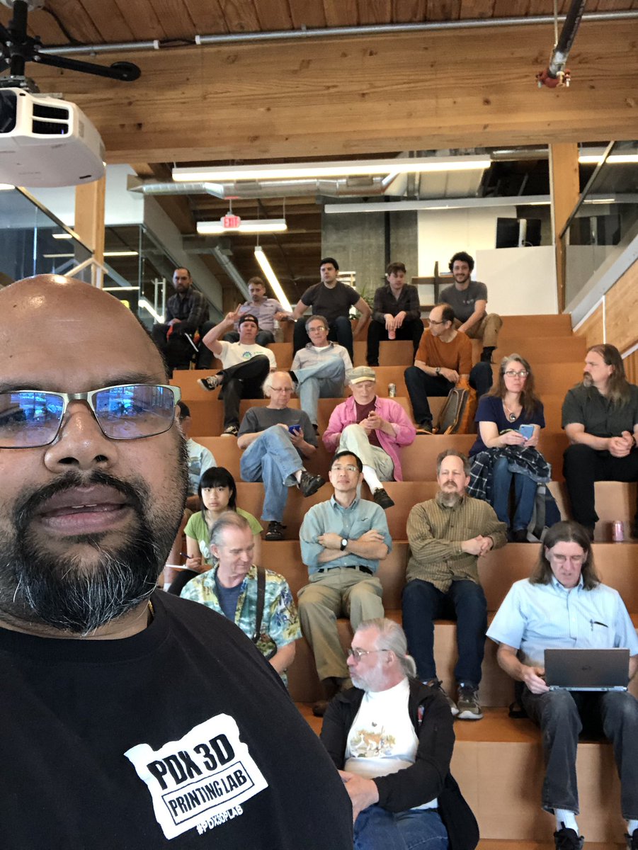 Meetup happening now @uncorkedstudios . Expert Steve Bigelow is giving a Tech Talk - “Slicer Settings Deep Dive.”