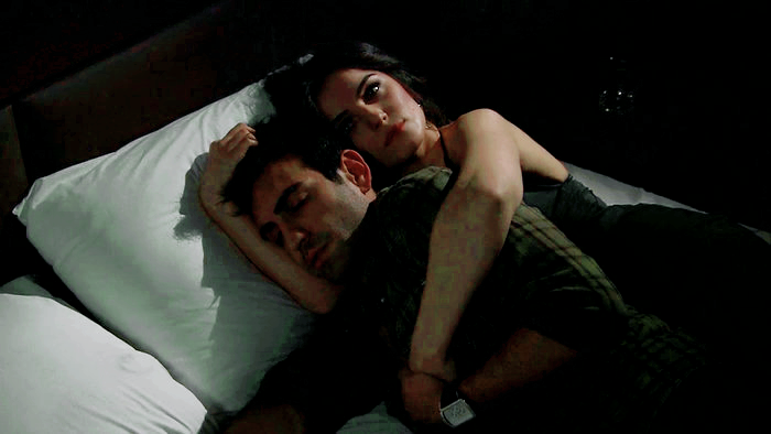 ＳＥ ＢＵＳＣＡ： 
             Para trama basada en 'Fatmagül'ün Suçu Ne?'. 
                           (Hacer Ovacik) x Vural Namlı

— Buena ortografía.
— Rol medio/extenso.
— Actividad.

¿RT?