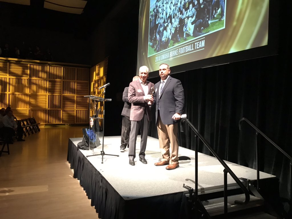 Coach_Limongi's tweet image. Honored to win #OSCAS Team of the Year!! This award is for the entire Burke football family...thank you for making this year one to always remember!
