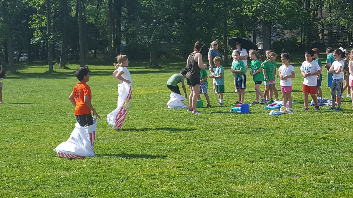 Pinewood Elementary tweet media