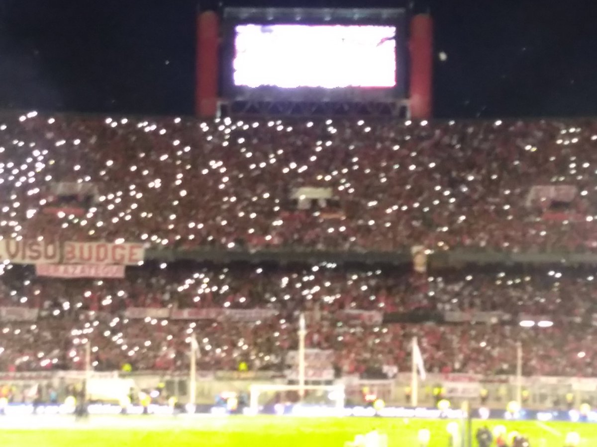 DonJony8's tweet photo. #Recopado #DaleCampeon #VamosRiver @RiverPlate #TirateUnOsoPratto https://t.co/w2Qt7x9W5w