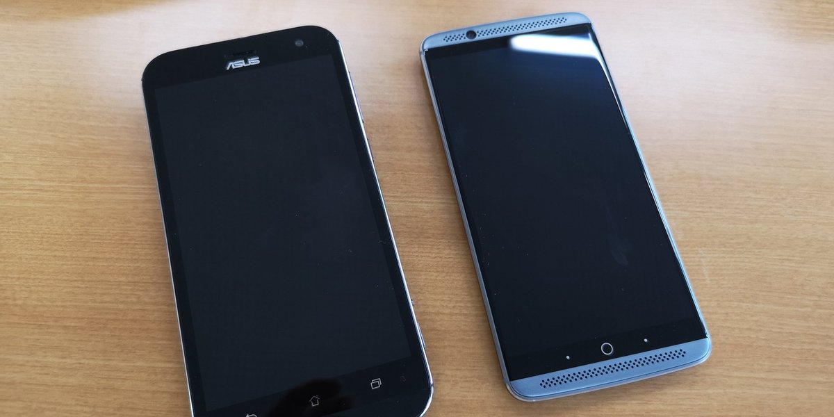 ramirezii's tweet photo. 2016年からデータ通信用で使ってる
#zenfonezoom
購入当初からIntel Z3580が消費電力多くて
ちょっと使うと5時間位でバッテリがなくなる😞💨

最近、バッテリがへたってきて
2時間位になっちゃったんで
#axon7
に変更します。同じ発売年度なんだけどねw
バッテリ持ちが良いと好いなぁ https://t.co/iaqMEH2y96