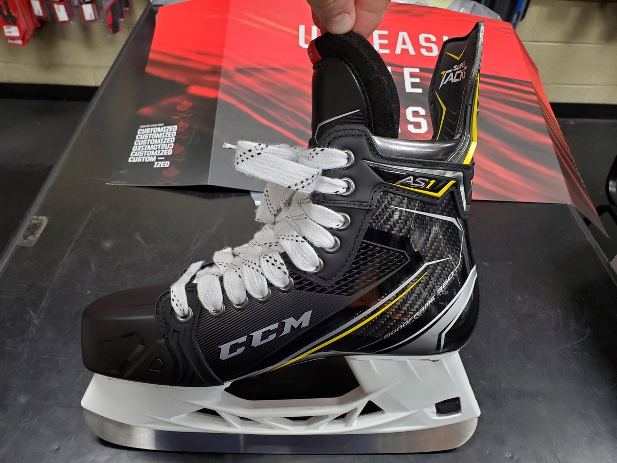 ccm total custom skates