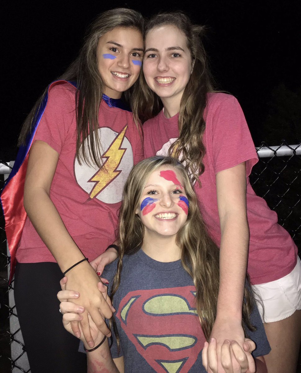 ginagrden's tweet photo. a half hour late but happy birthday @megwilson003 !! miss the sbk days w you:( enjoy this old pic of us on a bench:)  hope you’re day was great love you ❤️❤️ https://t.co/kA6GBpArqc