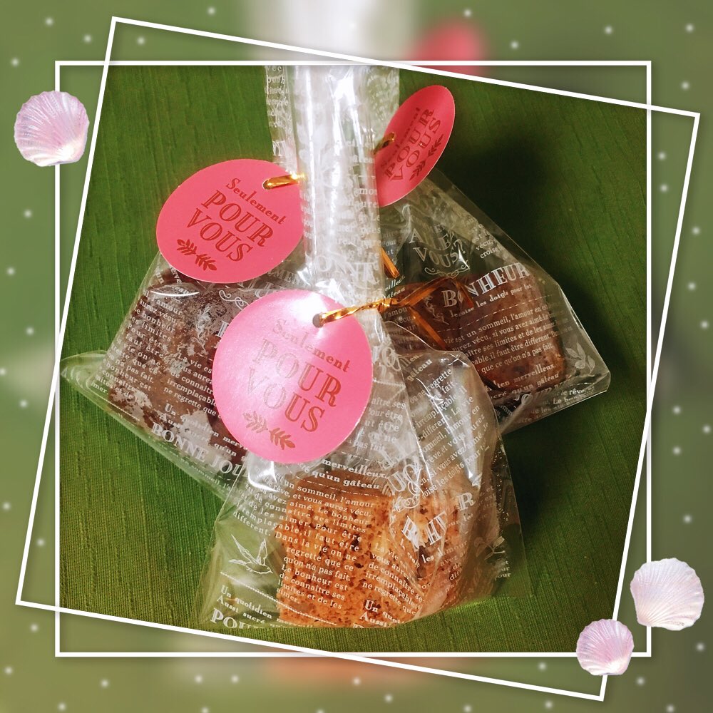 TokyoSienne88's tweet photo. Made 3 kind of #keto bread 😋.
#おからブレッド を3種類も作っちゃった😅
#ingredients #egg
#coconutflour #soyflour #cacaopowder #stevia #almond #walnutoil #coconatoil #buttertaste #seeds #sunflowers #almondpowder #walnutpowder #peanut #ketorecipe #ketoforlife #easycook #homemade https://t.co/eCTyMEZnrx