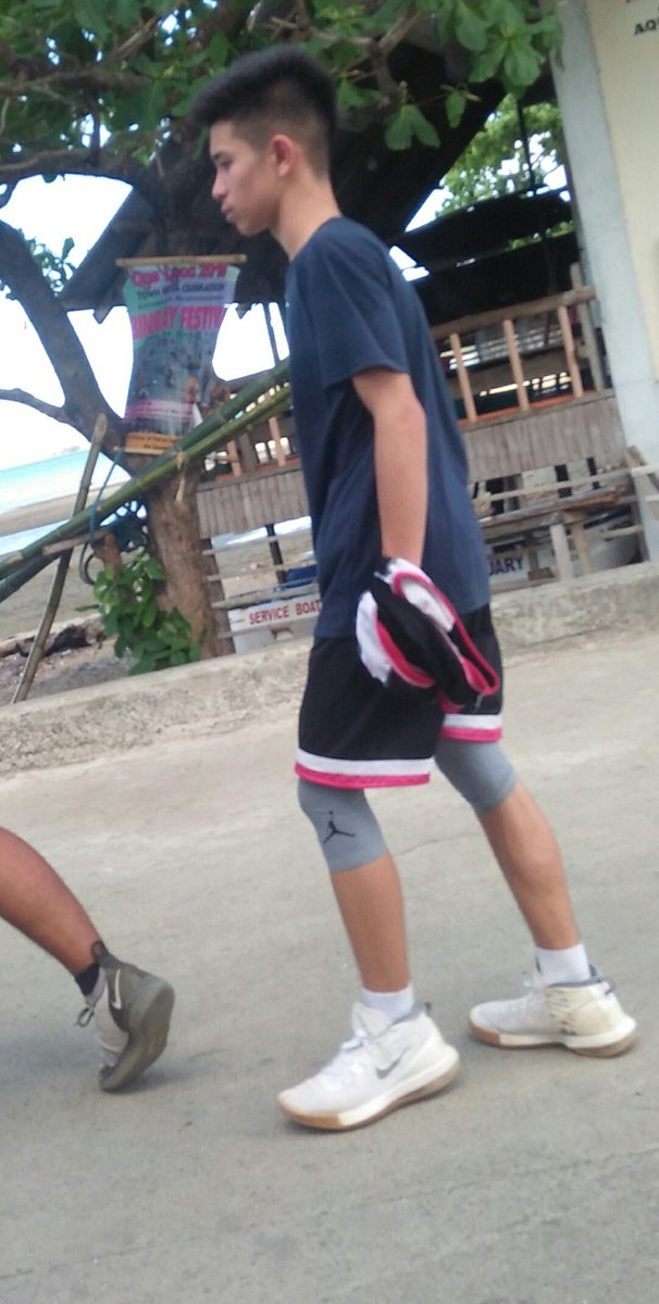 Q11sarol's tweet photo. After papawis ng badketball ..uwi na mga bagets https://t.co/WiqqQjlU9t